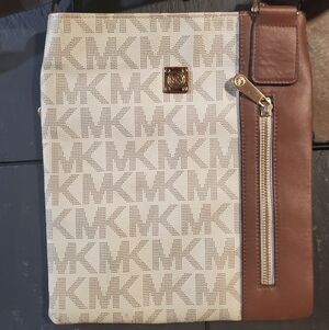 Michael Kors Crossbody